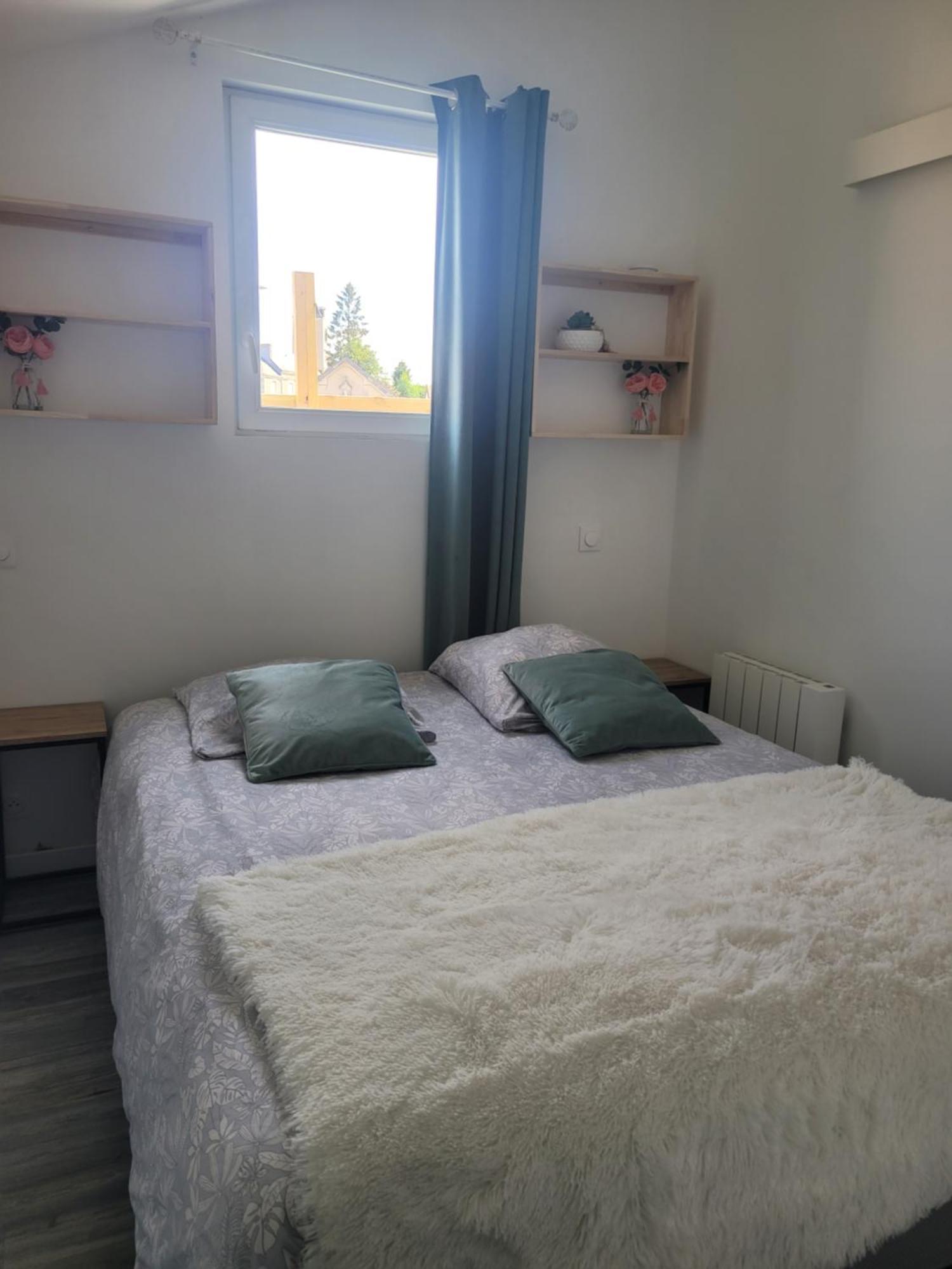 Le Studio Saint-Pierre-Montlimart 外观 照片